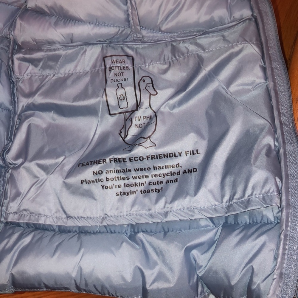 BCBGMAXAZRIA NWT light blue feather free eco friendly fill + packable - Picture 4 of 7